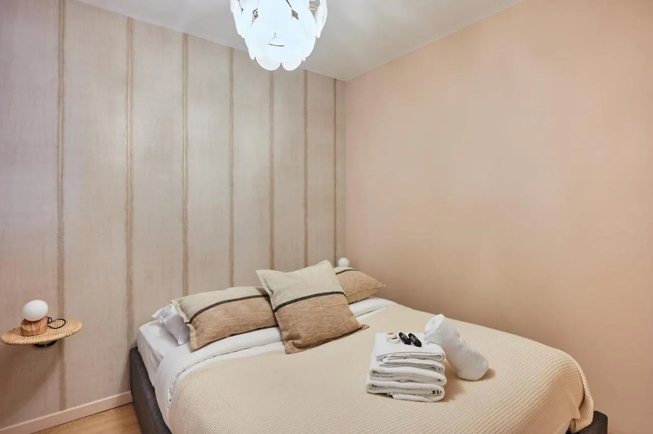 Apartment Centrer Of Paris By Studio Prestige France